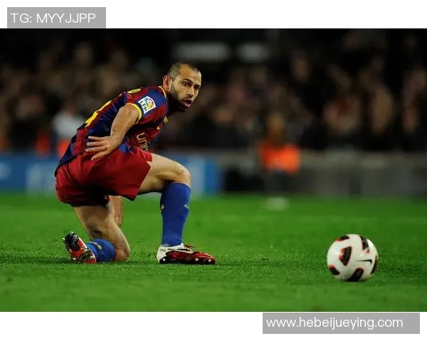 足球场上的飘逸长发辫子展现个性与力量的传奇球星们 足球场上的飘逸长发辫子展现个性与力量的传奇球星们