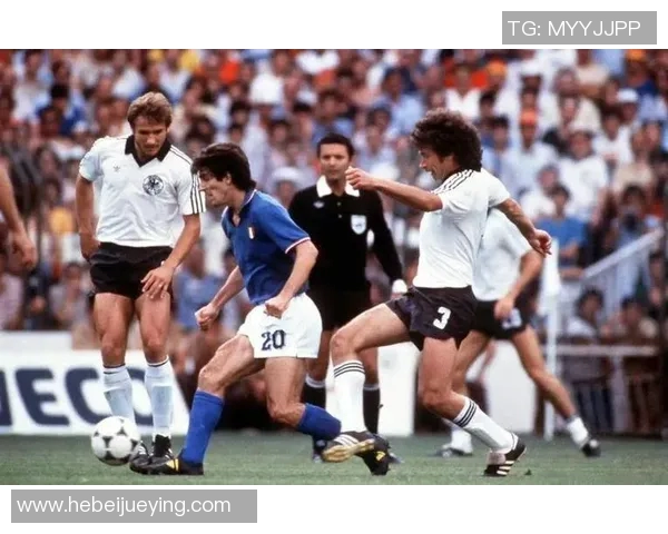 足球传奇巨星退役回顾辉煌岁月与绿茵场上的永恒记忆 足球传奇巨星退役回顾辉煌岁月与绿茵场上的永恒记忆